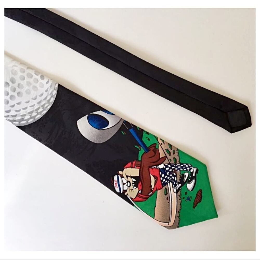 ✨ Tazmanian Devil Playing Golf Neck Tie Vtg 1996‎